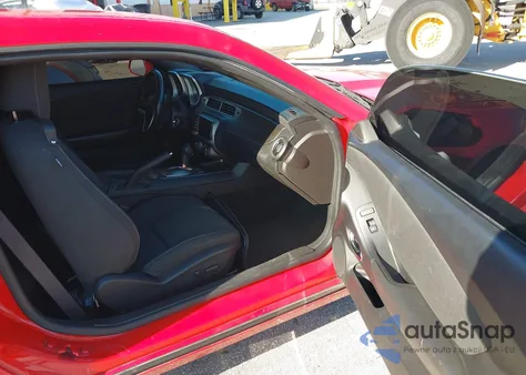 2013 Chevrolet Camaro 1Lt z USA, uszkodzony, nr VIN 2G1FB1E39D9175588